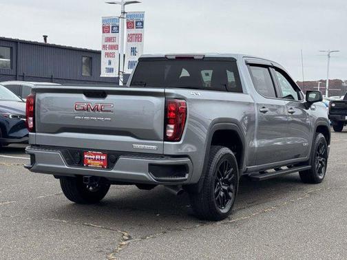 2025 GMC Sierra 1500 Elevation