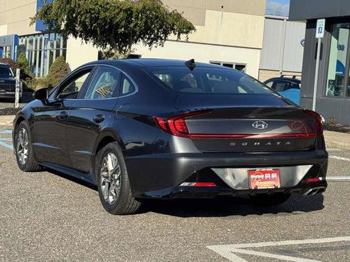 2022 Hyundai SONATA SEL