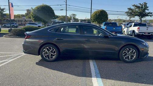 2022 Hyundai SONATA SEL