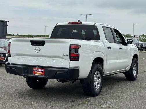 2024 Nissan Frontier S
