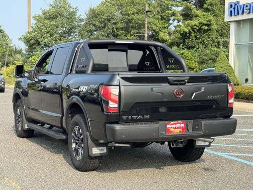 2024 Nissan Titan PRO-4X
