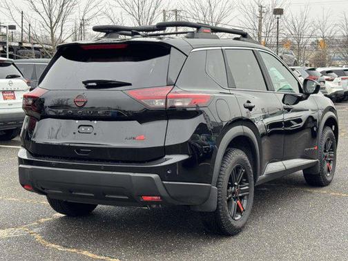 2025 Nissan Rogue Rock Creek