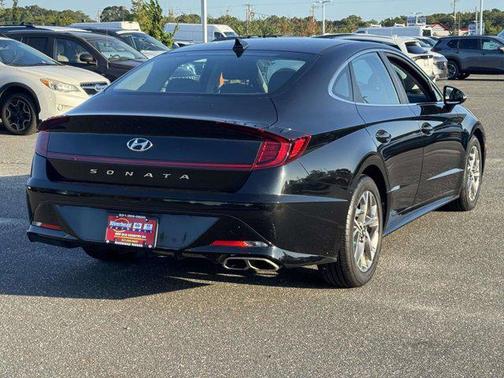2022 Hyundai SONATA SEL