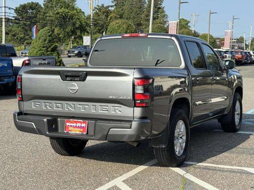 2022 Nissan Frontier SV