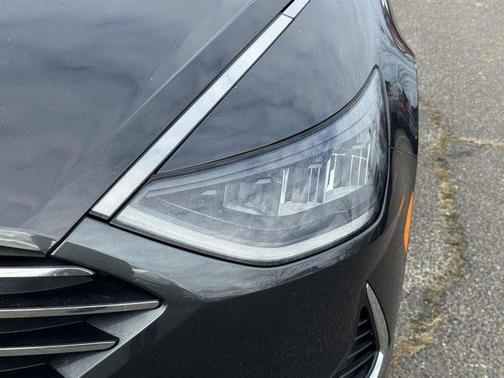 2022 Hyundai SONATA SE