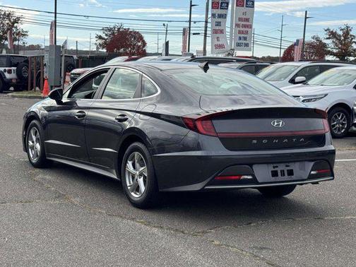 2022 Hyundai SONATA SE