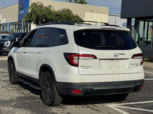2022 Honda Pilot AWD Black Edition