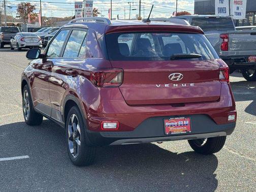 2025 Hyundai VENUE Limited