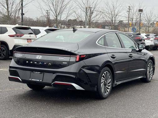 2024 Hyundai SONATA Hybrid SE