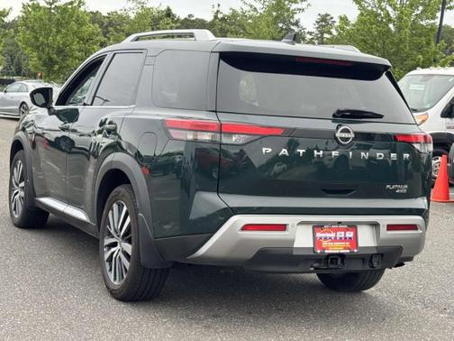 2022 Nissan Pathfinder Platinum 4WD