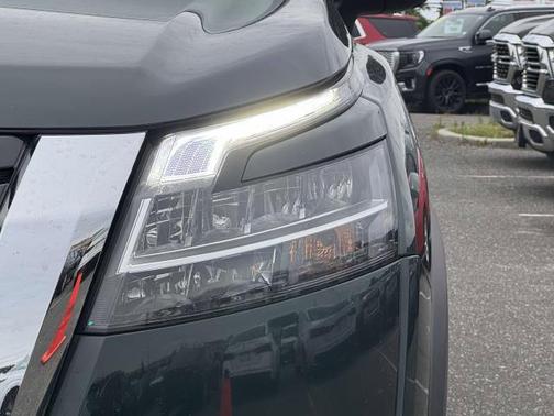 2022 Nissan Pathfinder Platinum 4WD