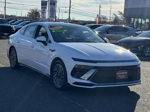 2024 Hyundai SONATA Hybrid Limited