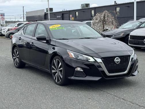 2022 Nissan Altima SR FWD