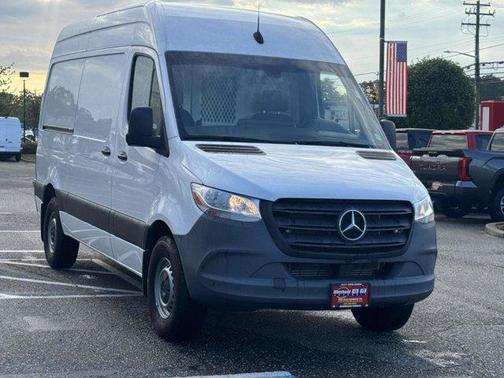 2022 Mercedes-Benz Sprinter 2500 Standard Roof
