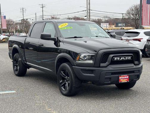 2024 RAM 1500 Classic Warlock Crew Cab 4x4 5'7' Box