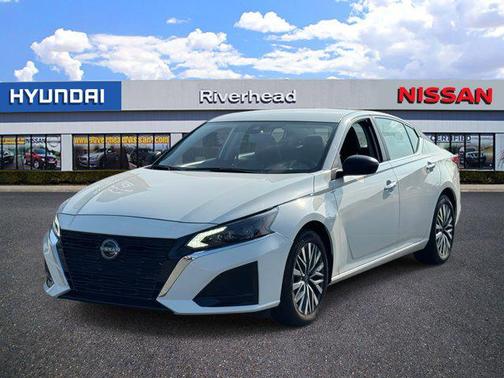 2025 Nissan Altima SV FWD