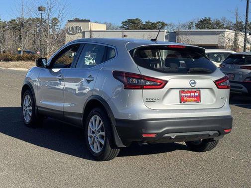 2022 Nissan Rogue Sport S