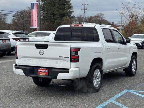 2022 Nissan Frontier SV