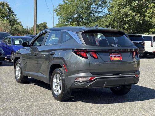 2023 Hyundai TUCSON SE