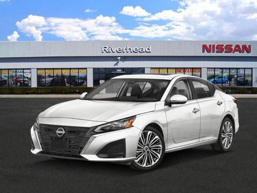 2025 Nissan Altima SL FWD