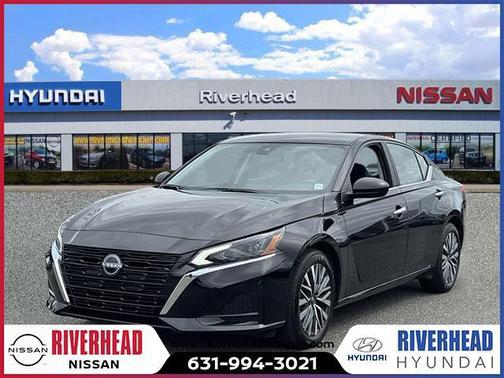 2025 Nissan Altima SV FWD