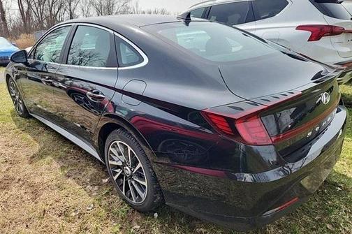 2022 Hyundai SONATA Limited