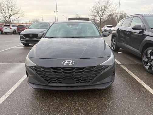 Phantom Black 2023 Hyundai ELANTRA SEL