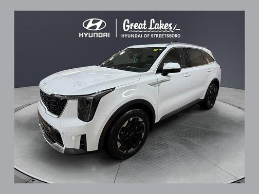 Glacial White Pearl 2025 Kia Sorento S