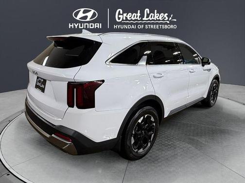 Glacial White Pearl 2025 Kia Sorento S