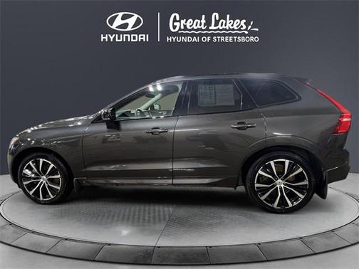 2025 Volvo XC60 B5 Ultra