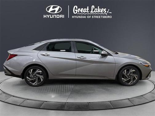 2025 Hyundai ELANTRA SEL