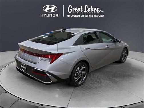 2025 Hyundai ELANTRA SEL
