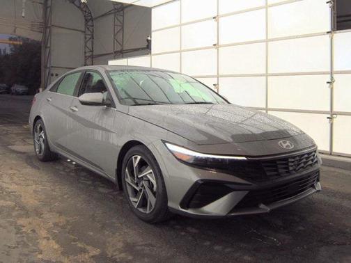 2025 Hyundai ELANTRA SEL