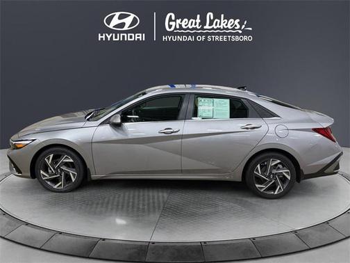 2025 Hyundai ELANTRA SEL