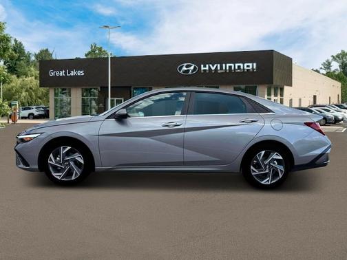 2025 Hyundai ELANTRA SEL