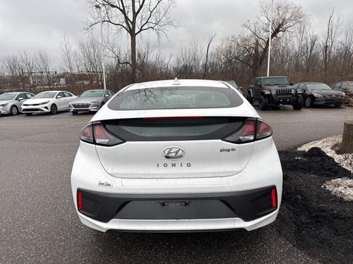 2021 Hyundai IONIQ Plug-In Hybrid SEL