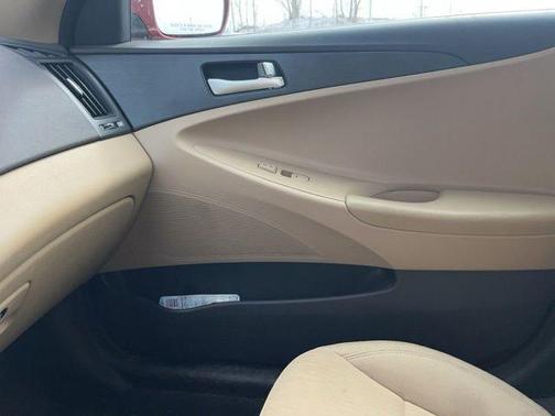 Venetian Red 2011 Hyundai SONATA GLS