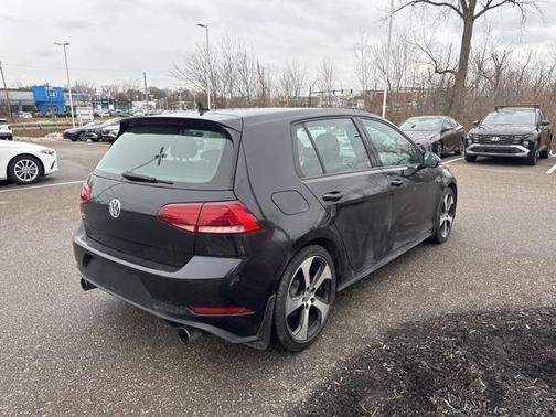 2018 Volkswagen Golf GTI 2.0T S 4-Door