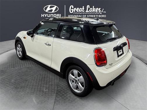2017 MINI Hardtop Cooper