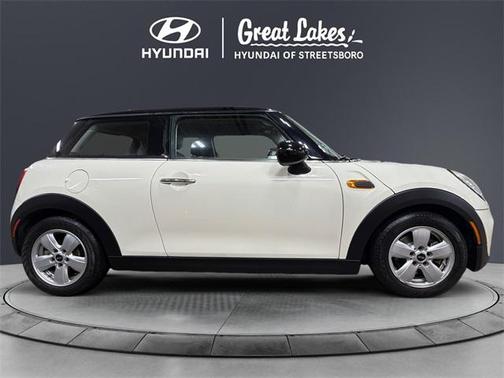 2017 MINI Hardtop Cooper