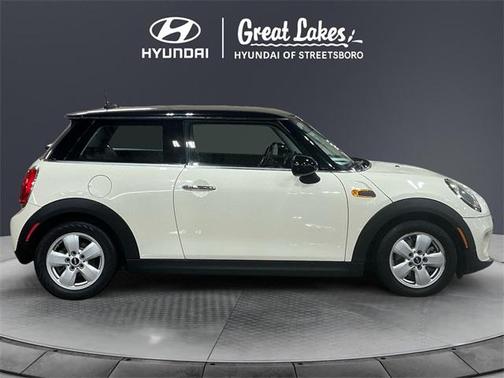 2017 MINI Hardtop Cooper