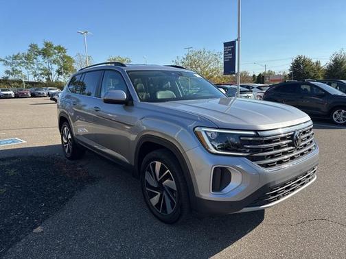2024 Volkswagen Atlas 2.0T SE w/Technology 4MOTION