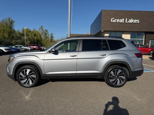 2024 Volkswagen Atlas 2.0T SE w/Technology 4MOTION