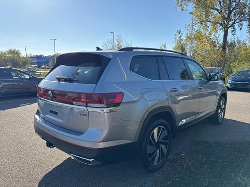 2024 Volkswagen Atlas 2.0T SE w/Technology 4MOTION
