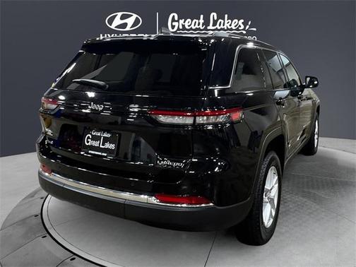 2023 Jeep Grand Cherokee Laredo