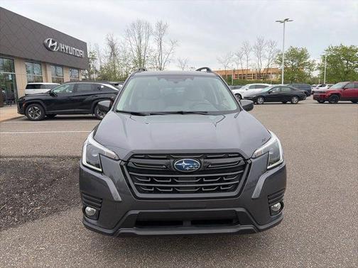 Magnetite Gray Metallic 2023 Subaru Forester Premium