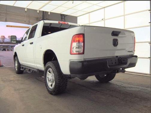 2024 RAM 2500 Tradesman Crew Cab 4x4 6'4' Box