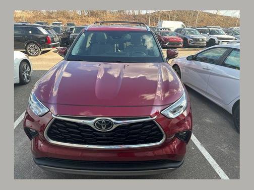 2022 Toyota Highlander Platinum