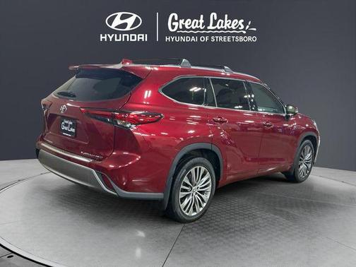 Ruby Flare Pearl 2022 Toyota Highlander Platinum