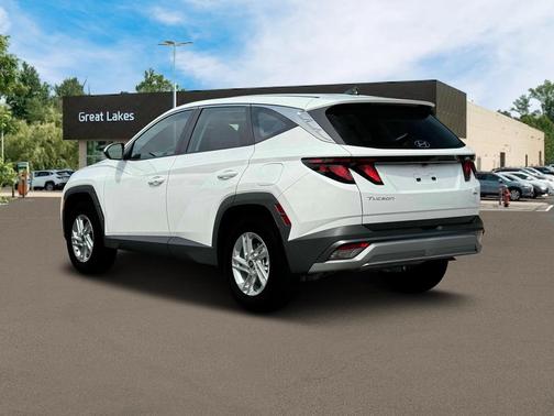 2025 Hyundai TUCSON SE